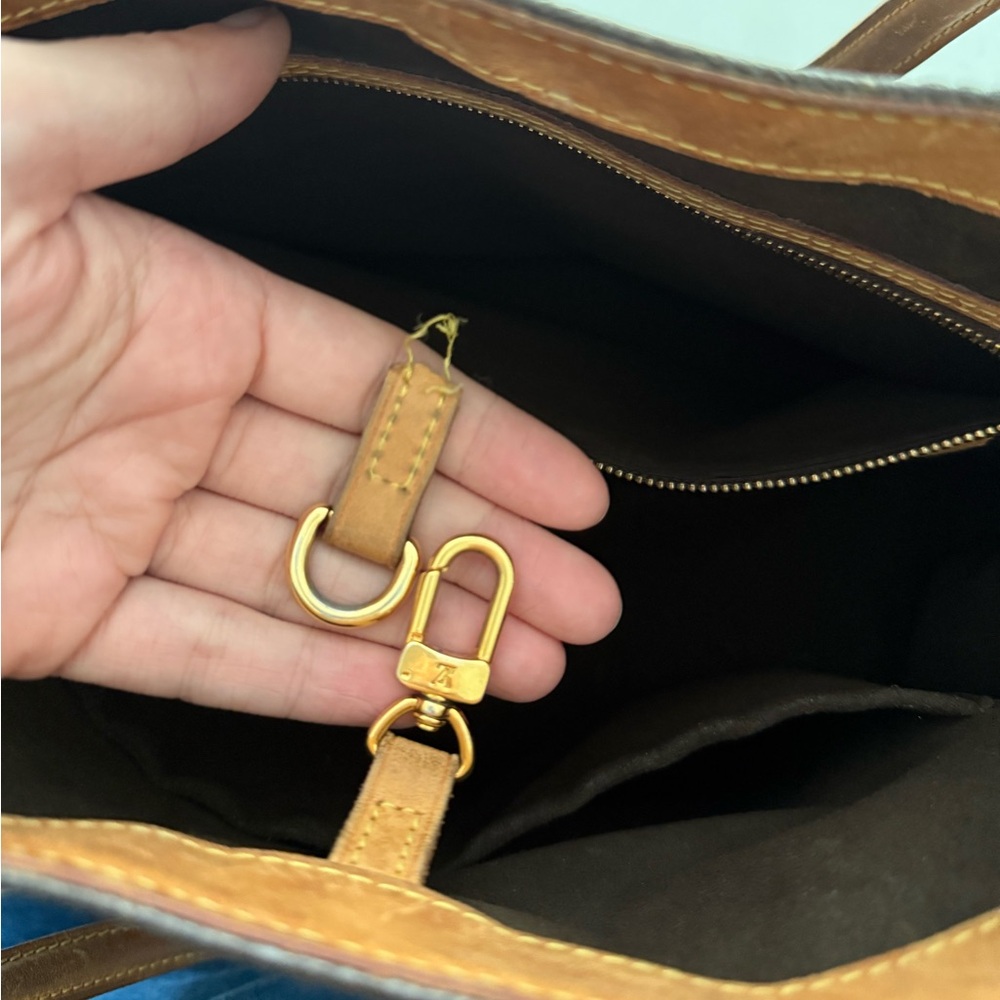 FLASH SALE Louis Vuitton LV Monogram Wilshire Tote - Picture 6 of 10
